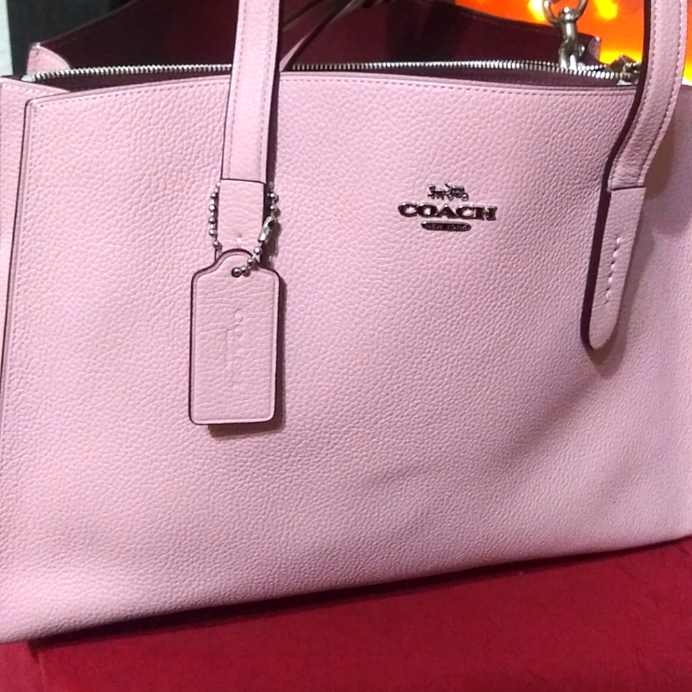 💕 Genuine Coach Soft Pink Handbag with Protecter  Bag💕